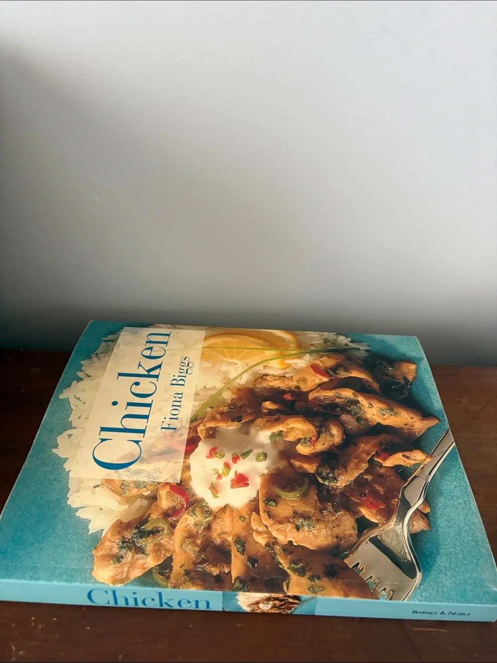 Chicken Cookbook by - Fiona Biggs